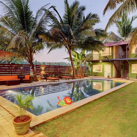 Treebo Morjim Banyan Resort Exterior foto